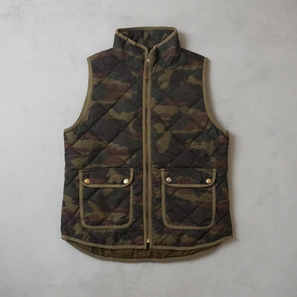 J.Crew Quilted Excursion Vest Small Womens Camo Down Filled Full Zip